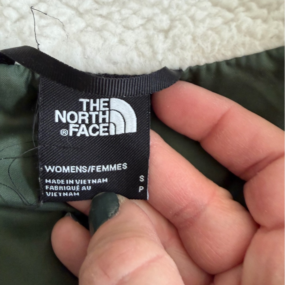 The North Face "Peak Insulated" Olive Green Puffer Cream Sherpa Jacket - Picture 13 of 17